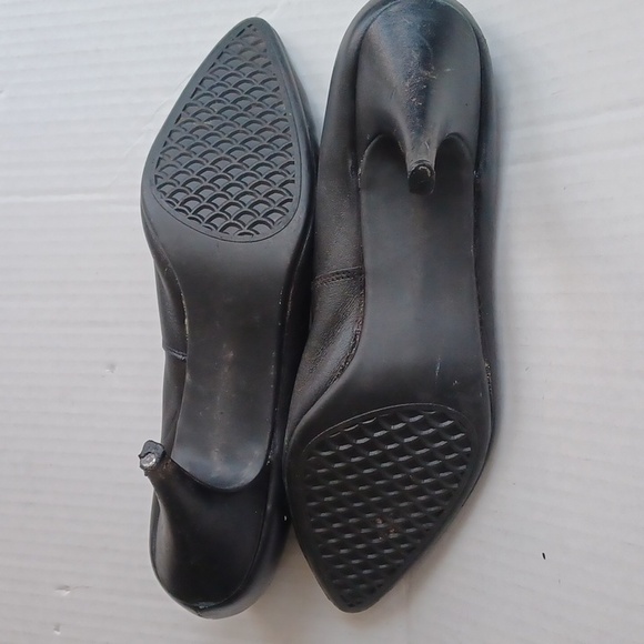 4/$30 Black Vintage Heels - Size 8.5 M - Picture 8 of 12